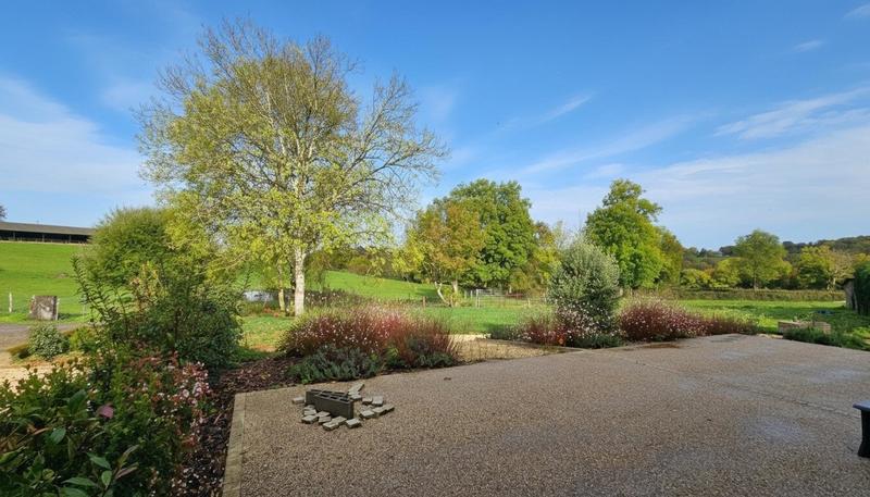 Maison - 280 m² - 4 pièces