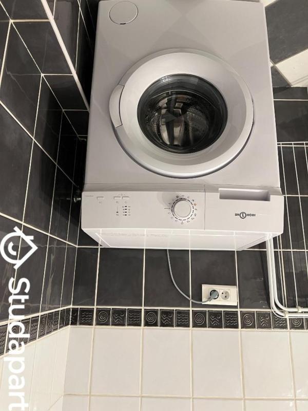 Chambre - 9 m² - 1 pièce