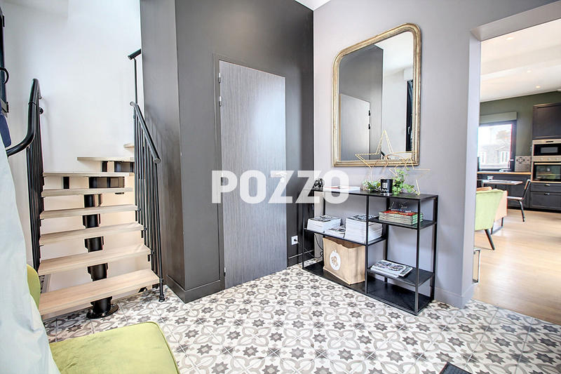 Maison - 141 m² - 6 pièces