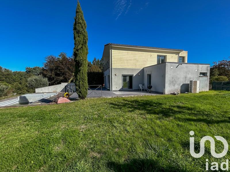 Maison - 194 m² - 7 pièces