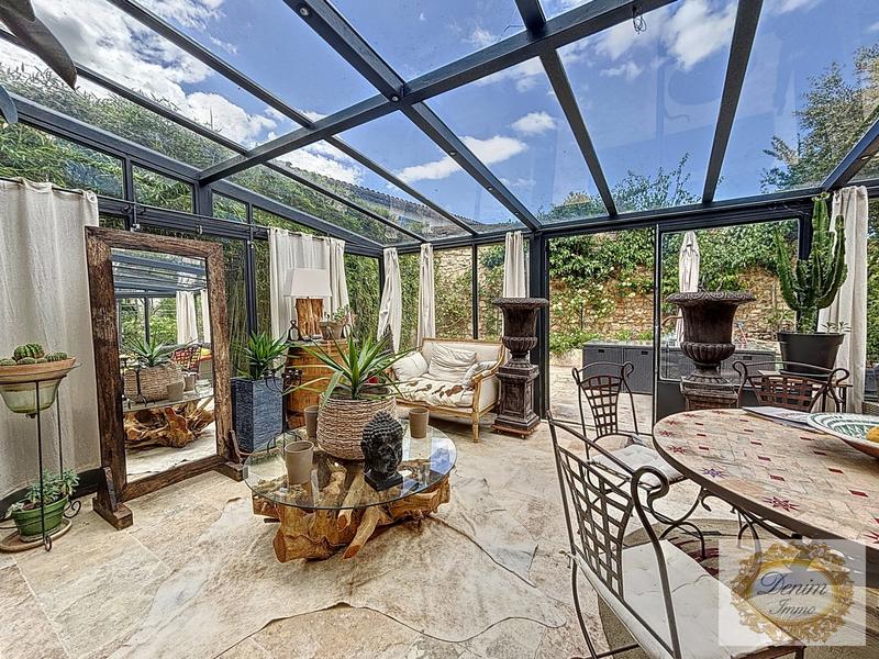 Maison - 268 m² - 6 pièces