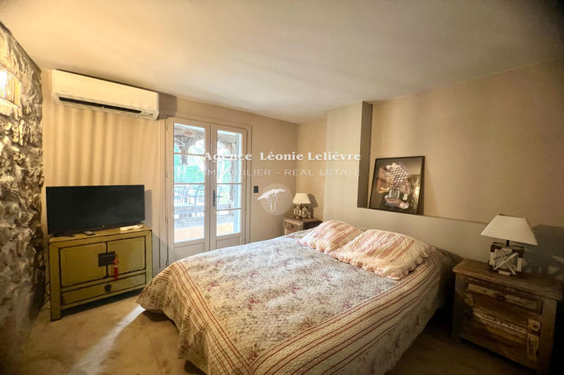 Maison - 273 m² - 9 pièces