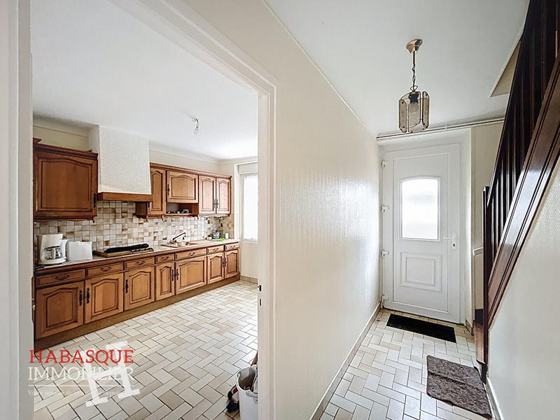 Maison - 99 m² - 5 pièces