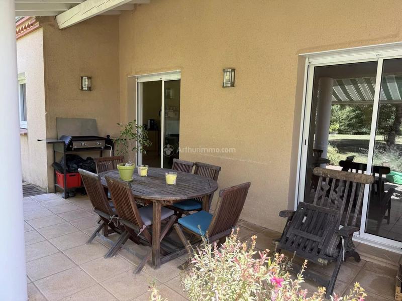 Maison - 229 m² - 8 pièces