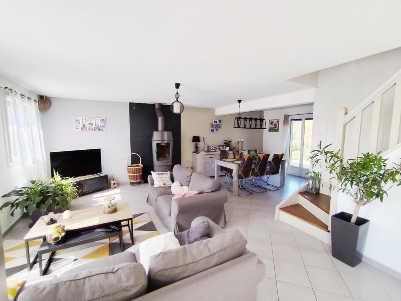 Maison - 111 m² - 5 pièces