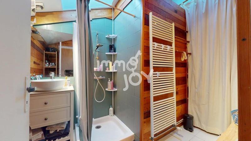 Maison - 185 m² - 7 pièces