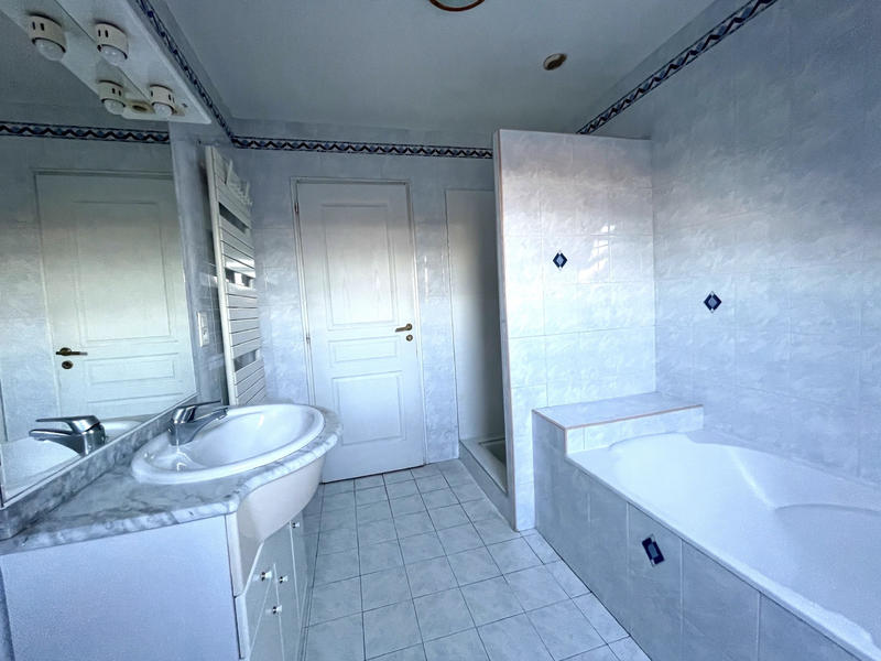 Maison - 141 m² - 6 pièces