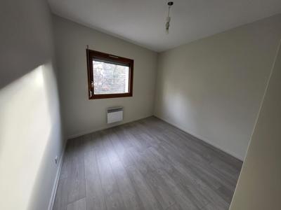 Appartement - 100 m² - 4 pièces