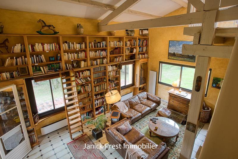 Maison - 180 m² - 6 pièces