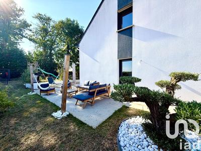 Maison - 160 m² - 9 pièces