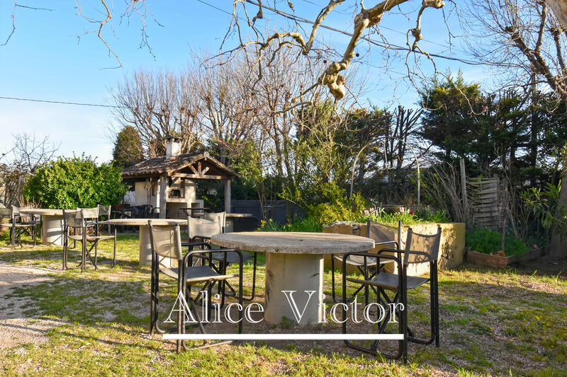 Maison - 355 m² - 12 pièces