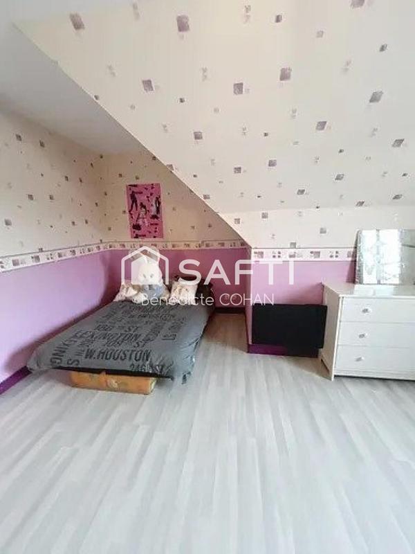 Maison - 250 m² - 10 pièces