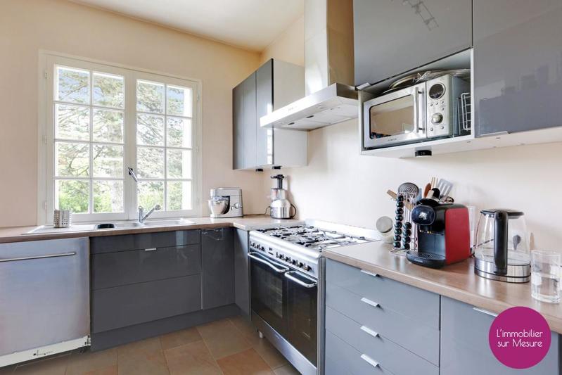 Maison - 250 m² - 7 pièces