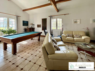 Maison traditionnelle - 146 m² - 6 pièces