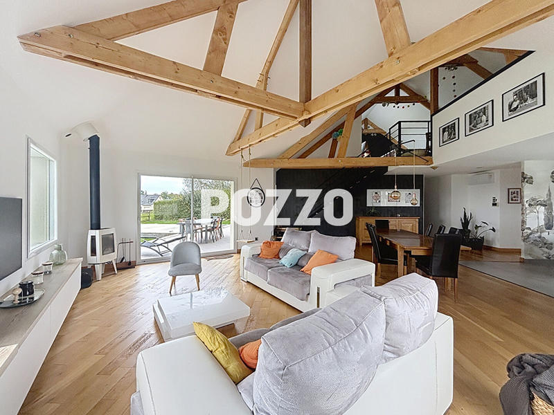 Maison - 217 m² - 6 pièces