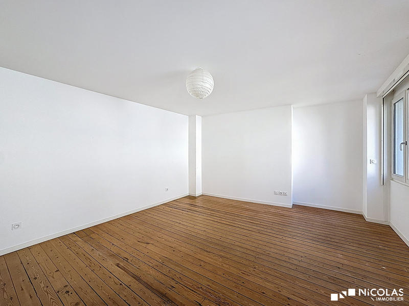 Appartement - 82 m² - 3 pièces