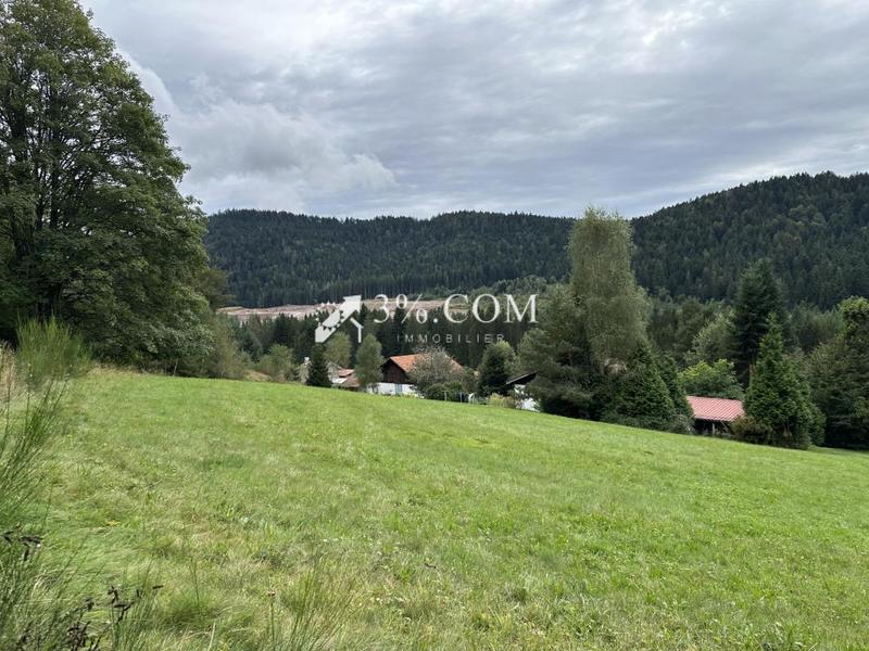 Terrain constructible - 1 800 m²