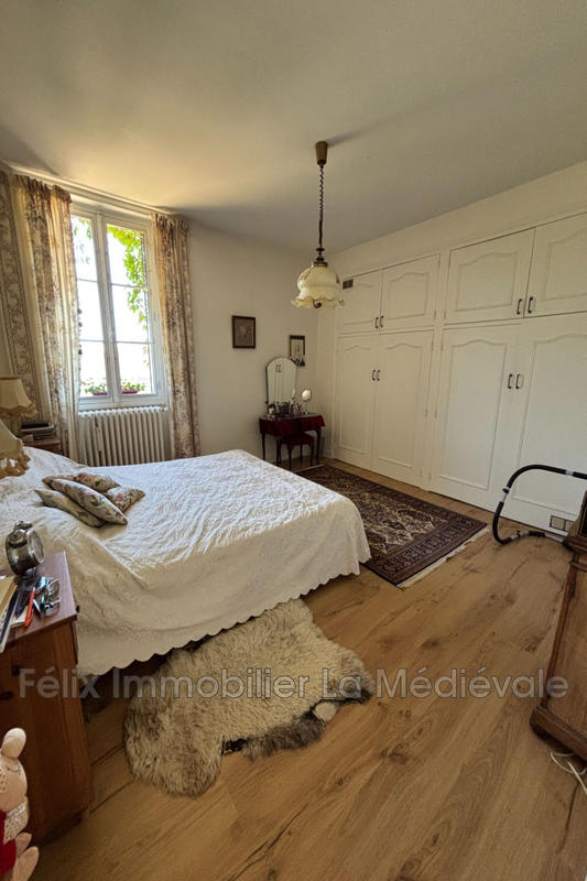 Maison - 165 m² - 8 pièces