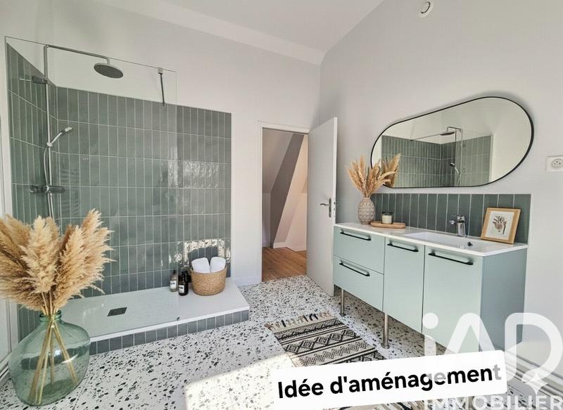 Maison - 210 m² - 7 pièces