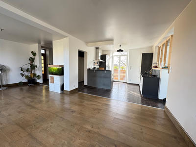 Maison - 94 m² - 5 pièces