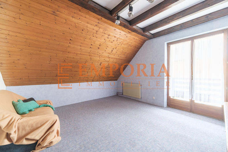 Maison - 184 m² - 8 pièces