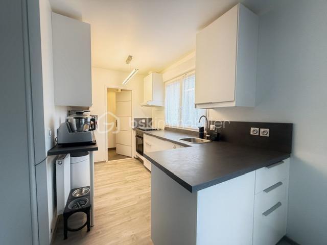 Maison - 94 m² - 5 pièces