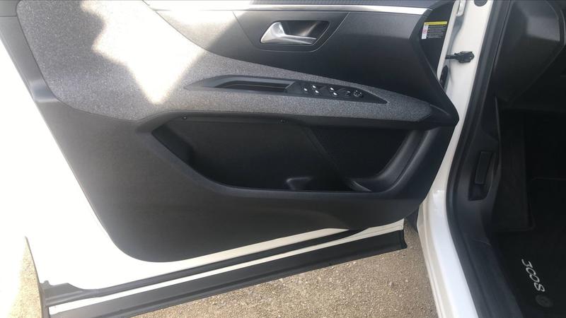 Peugeot 3008 II 1.5 BlueHDi 130 Eat8 Active Business