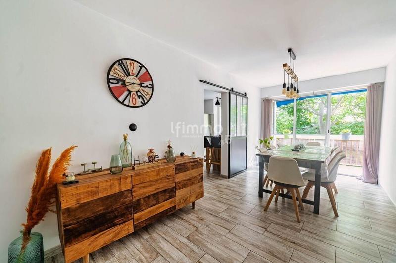 Appartement - 85 m² - 5 pièces