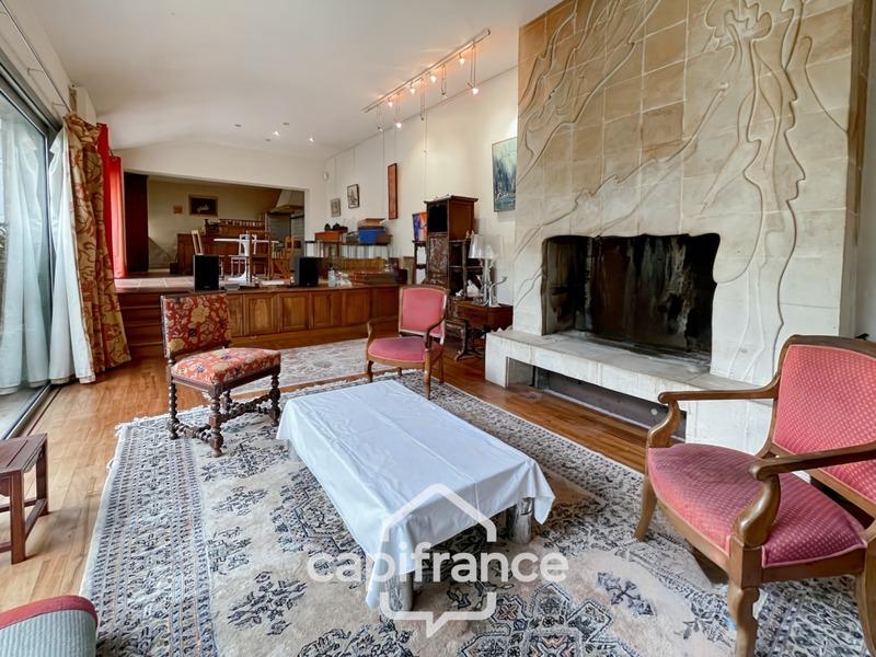 Maison - 205 m² - 8 pièces