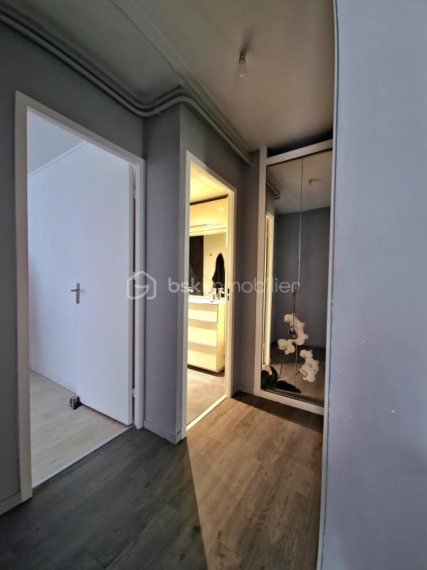 Appartement - 99 m² - 5 pièces