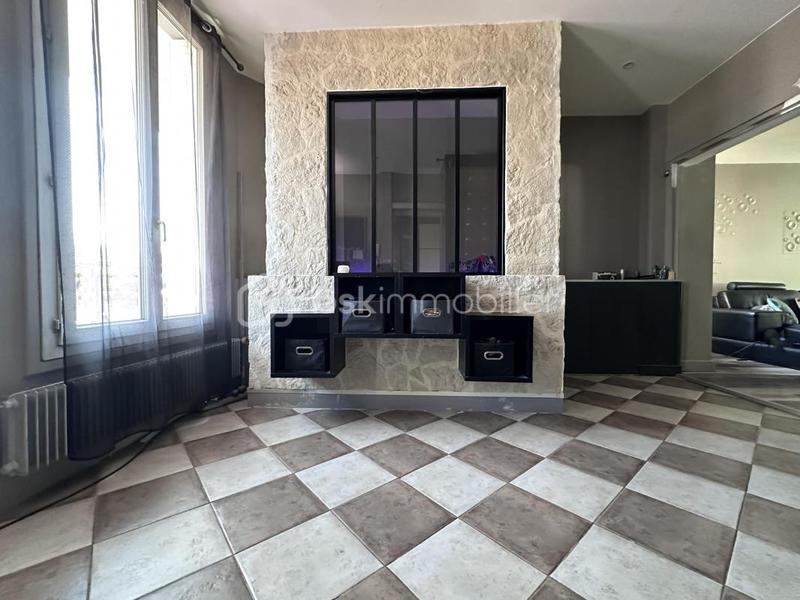 Maison - 227 m² - 7 pièces