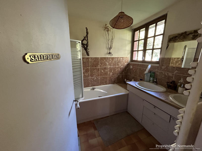 Maison - 206 m² - 9 pièces