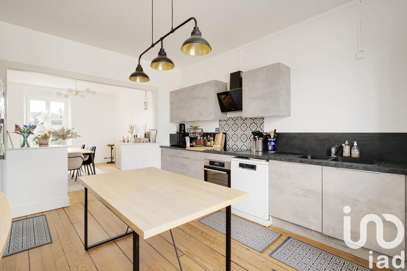 Maison - 209 m² - 7 pièces