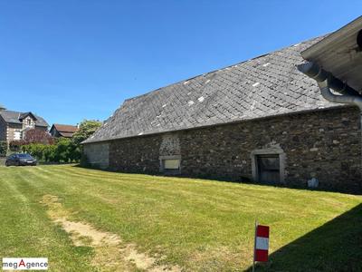 Grange - 553 m² - 3 pièces