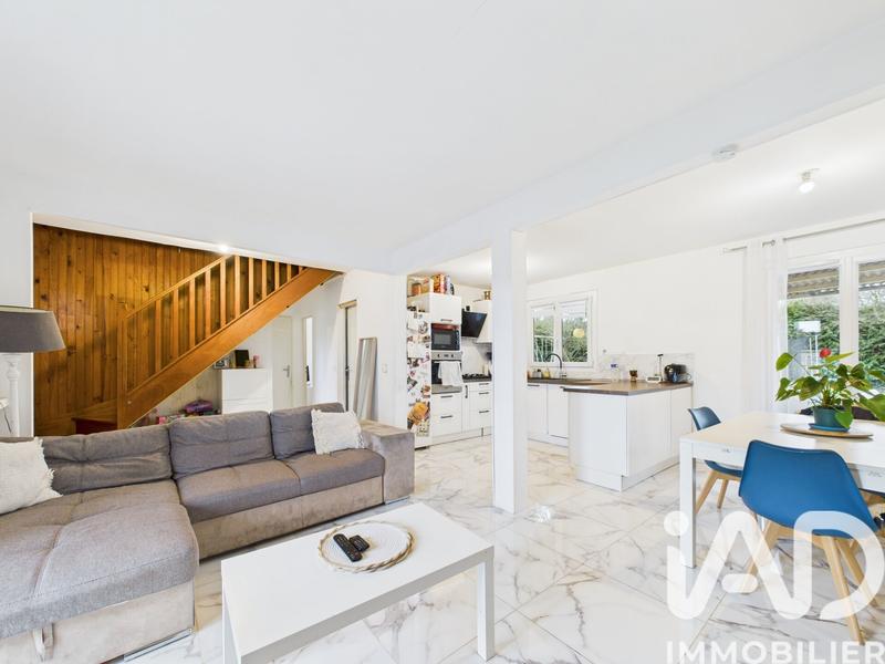 Maison - 96 m² - 5 pièces