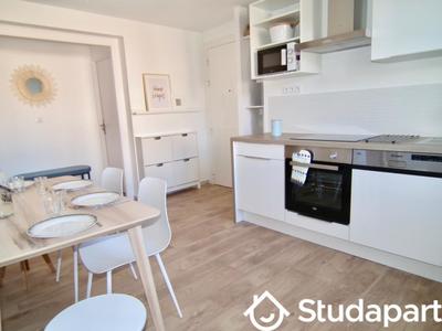 Chambre - 13 m² - 1 pièce