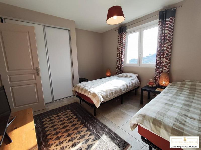 Villa - 196 m² - 5 pièces