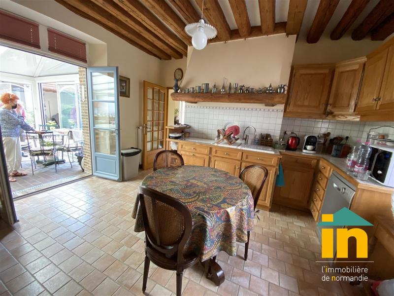 Demeure - 220 m² - 8 pièces