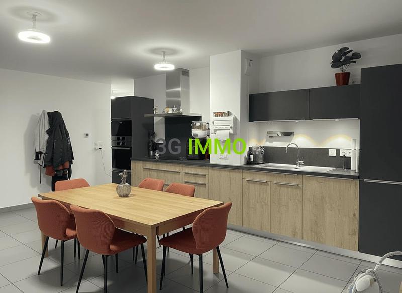 Appartement - 82 m² - 4 pièces