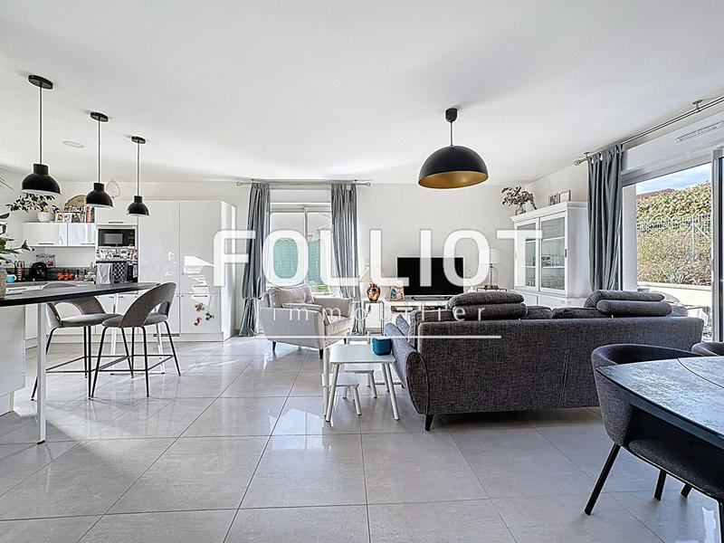 Maison - 105 m² - 4 pièces