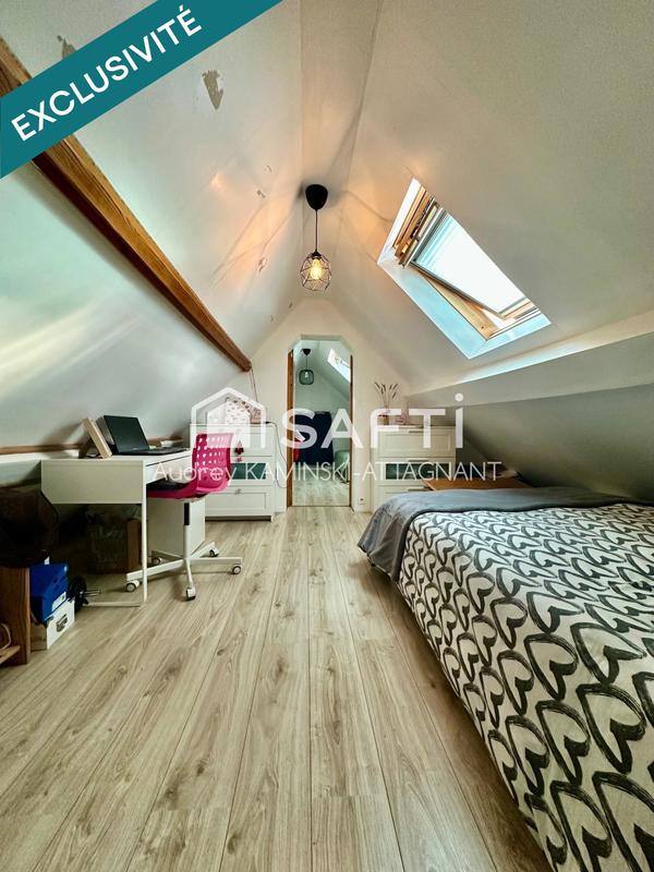 Maison - 90 m² - 5 pièces