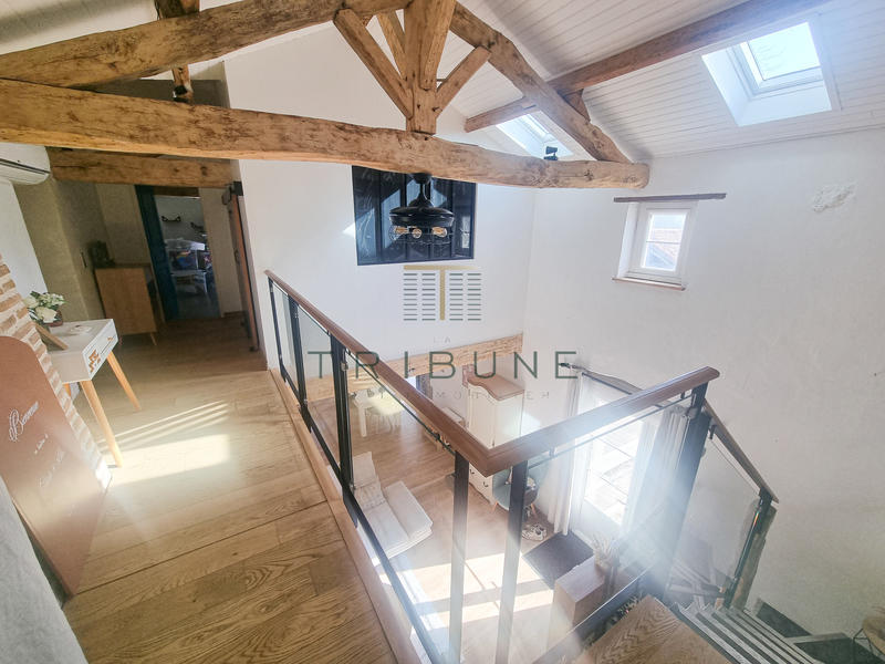 Maison - 210 m² - 6 pièces