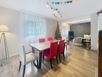 Maison - 140 m² - 7 pièces