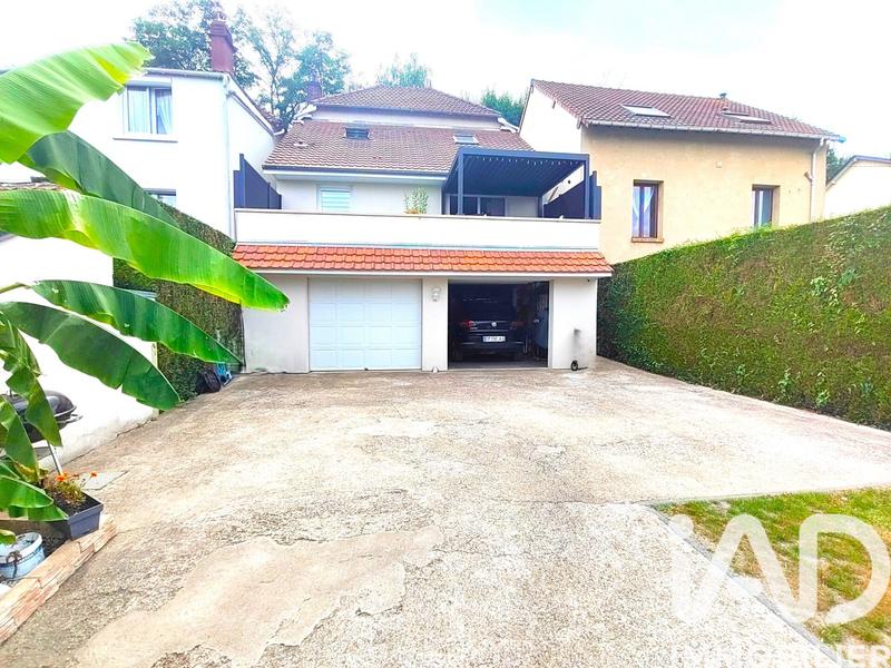 Maison - 95 m² - 4 pièces