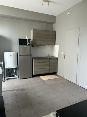 Studio - 25 m² - 1 pièce