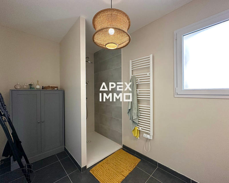 Maison - 98 m² - 4 pièces