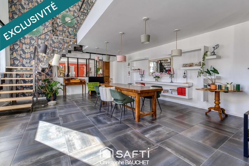 Maison - 252 m² - 5 pièces