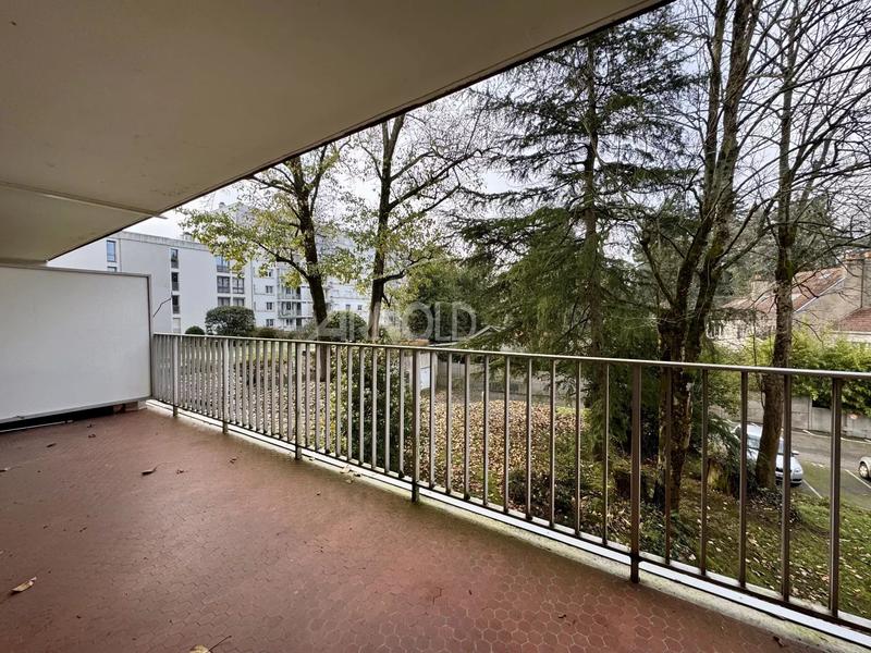 Appartement - 85 m² - 3 pièces