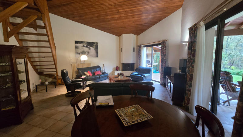 Maison - 180 m² - 6 pièces