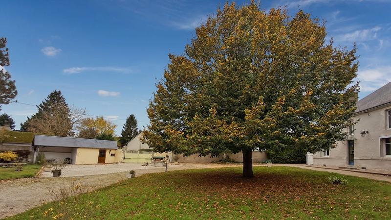 Maison - 223 m² - 9 pièces